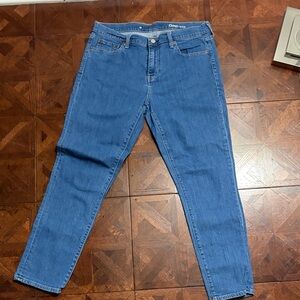 GAP Women's Classic Straight Leg Blue Jeans